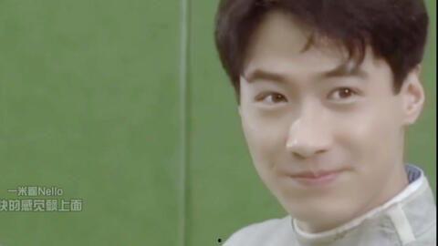 发型丑评论搞笑,丑到笑不活了，这发型简直是个笑话！